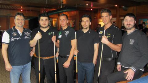 Die Halbfinalteilnehmer im Dezember 2011 Die Halbfinalteilnehmer im Dezember 2011